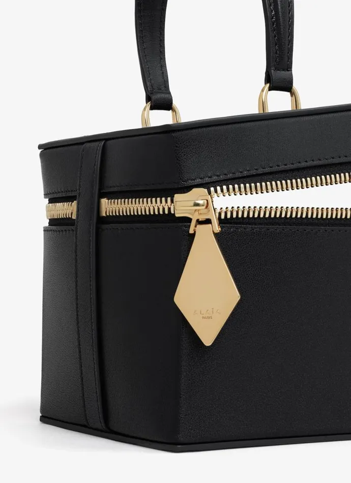 Alaa CrossBody Bags CUBE VANITY CASE IN SHINY GOATSKIN Black 8211 Women