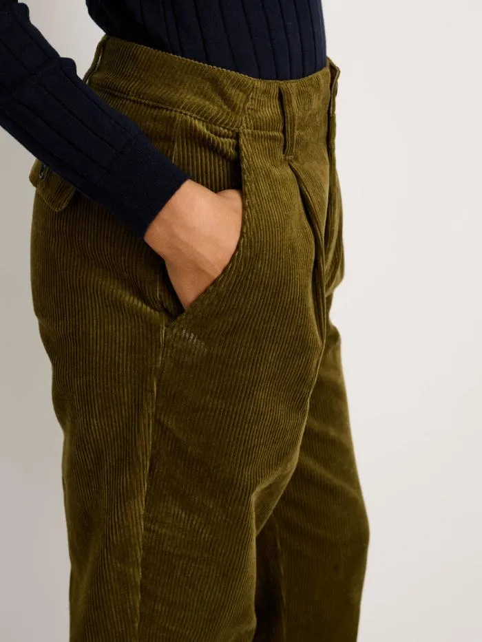 Alex Mill Pants Boy Pant In Corduroy Dark Olive 8211 Women