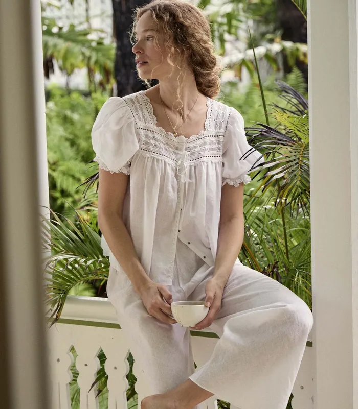 DEN Anneth Top Salt Women Tops