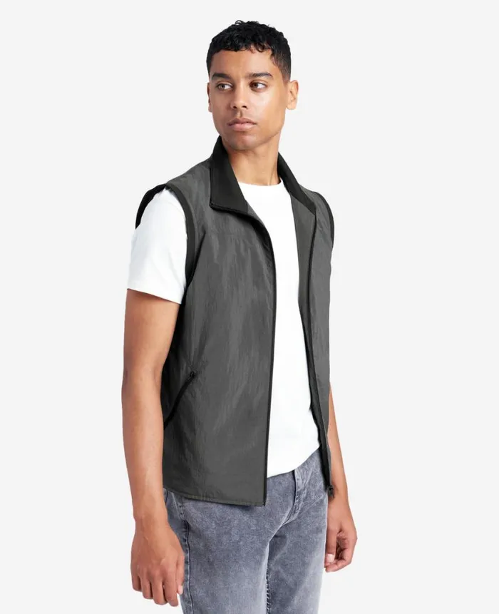 Kenneth Cole Jackets and Outerwear Men Lightweight WaterResistant Vest Grey Kenneth Cole Jackets and Outerwear Men Lightweight WaterResistant Vest Grey