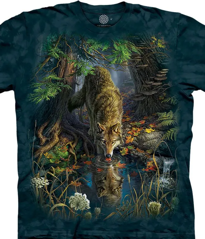 Liquid Blue TShirt Men Enchanted Wolf Pool Classic Cotton TShirt