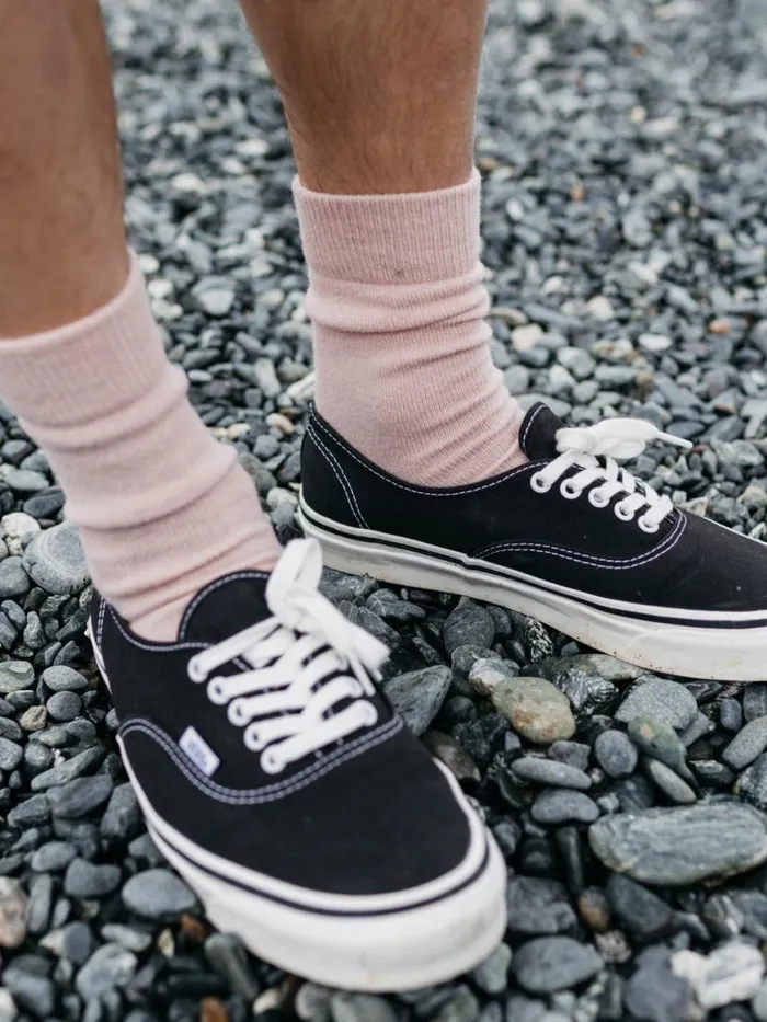 MenWomen Classic Wool Sock Pink Smoke Finisterre Socks