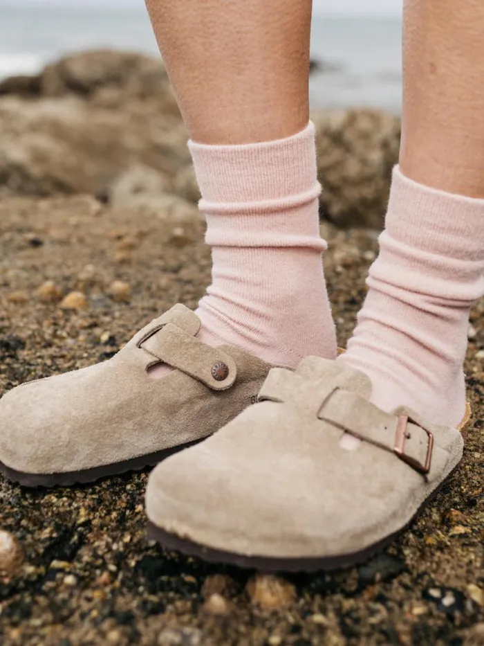 MenWomen Classic Wool Sock Pink Smoke Finisterre Socks