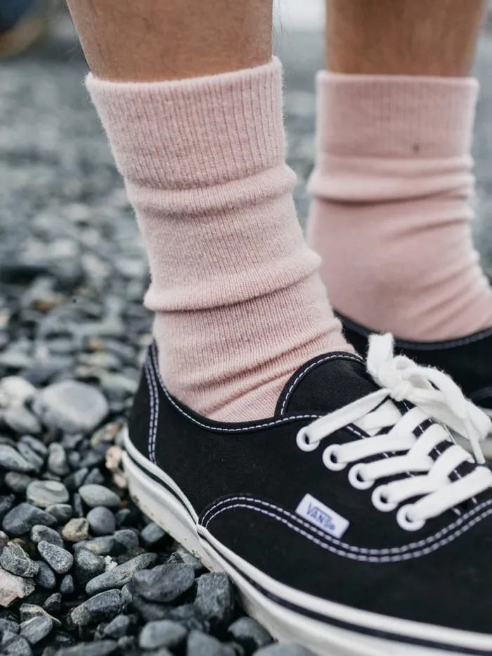 MenWomen Classic Wool Sock Pink Smoke Finisterre Socks