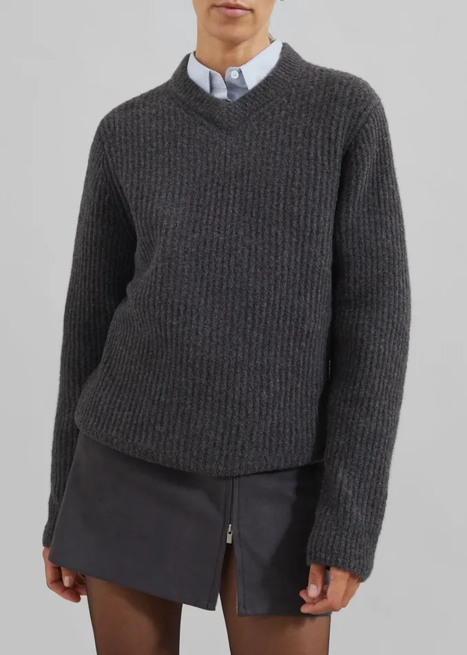 MenWomen Samse Samse Sakoji VNeck 8211 Volcanic Ash The Frankie Shop Knitwear