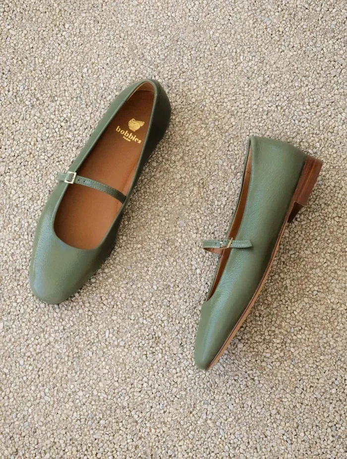 Mikie Verdana Women Bobbies Ballet Flats