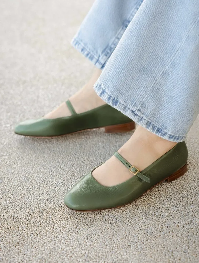 Mikie Verdana Women Bobbies Ballet Flats