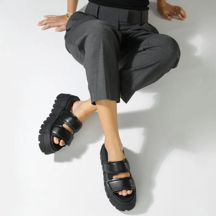 Shop Sandals and Slides BUFFALO Ava Velari Black