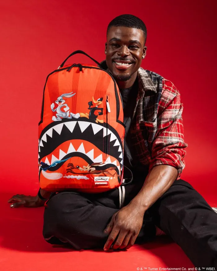 SPRAYGROUND Backpacks LOONEY TUNES SHARK RUN DLXSR BACKPACK 8211 Universal SPRAYGROUND Backpacks LOONEY TUNES SHARK RUN DLXSR BACKPACK 8211 Universal