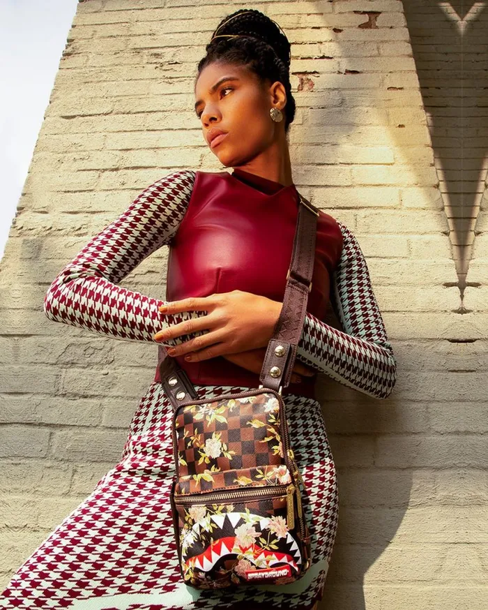 SPRAYGROUND Crossbodys SHARKFLOWER CROSSBODY SLING 8211 Universal SPRAYGROUND Crossbodys SHARKFLOWER CROSSBODY SLING 8211 Universal