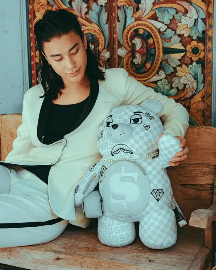 SPRAYGROUND Teddy Bear Backpacks SPLIT THE CHECK PEARL MONEYBEAR TEDDYBEAR BACKPACK 8211 Universal SPRAYGROUND Teddy Bear Backpacks SPLIT THE CHECK PEARL MONEYBEAR TEDDYBEAR BACKPACK 8211 Universal