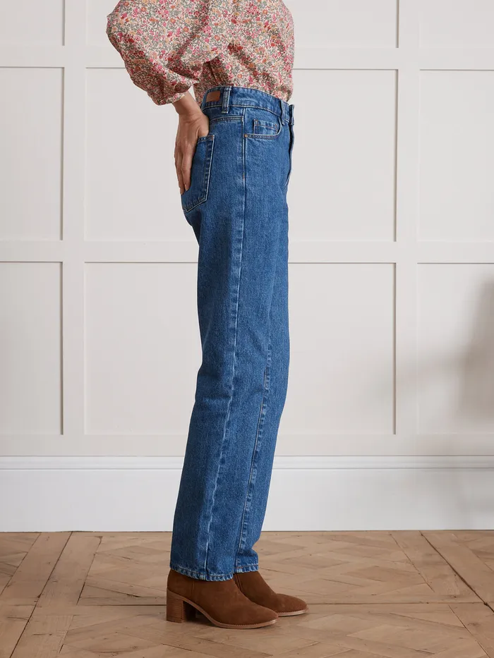 Women Cyrillus Clothing Sandra StraightLeg Organic Cotton Jeans With An EcoFriendly Wash Denim Stone
