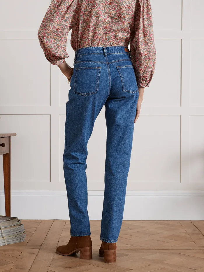 Women Cyrillus Clothing Sandra StraightLeg Organic Cotton Jeans With An EcoFriendly Wash Denim Stone