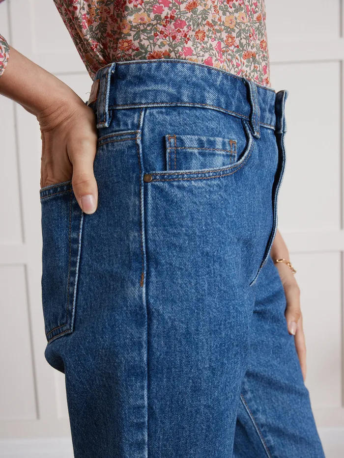 Women Cyrillus Clothing Sandra StraightLeg Organic Cotton Jeans With An EcoFriendly Wash Denim Stone