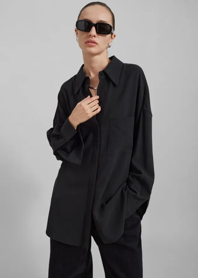 Women Della Midweight Button Up Shirt 8211 Black The Frankie Shop Tops