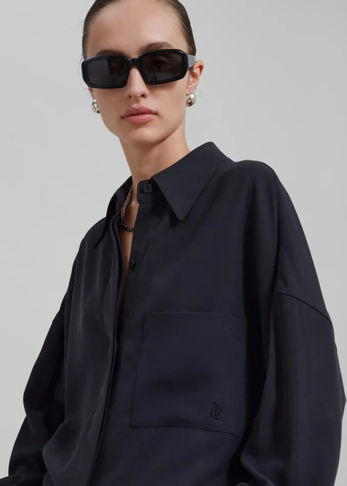 Women Della Midweight Button Up Shirt 8211 Black The Frankie Shop Tops