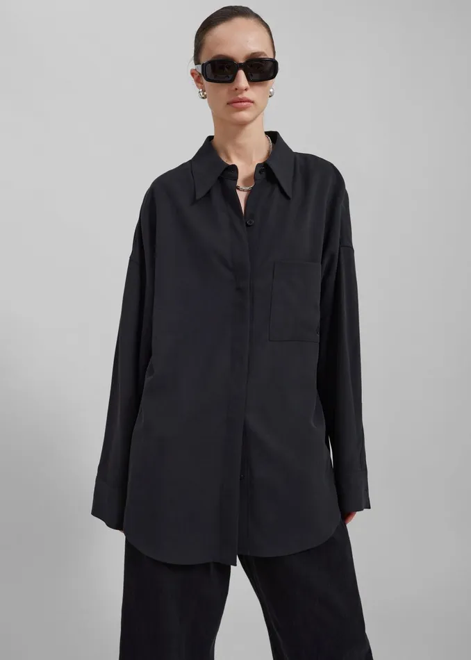 Women Della Midweight Button Up Shirt 8211 Black The Frankie Shop Tops