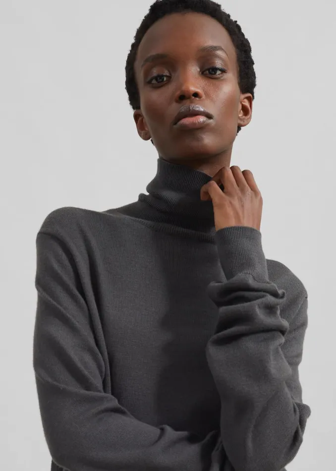 Women Eve Thin Turtleneck Sweater 8211 Light Khaki The Frankie Shop Knitwear