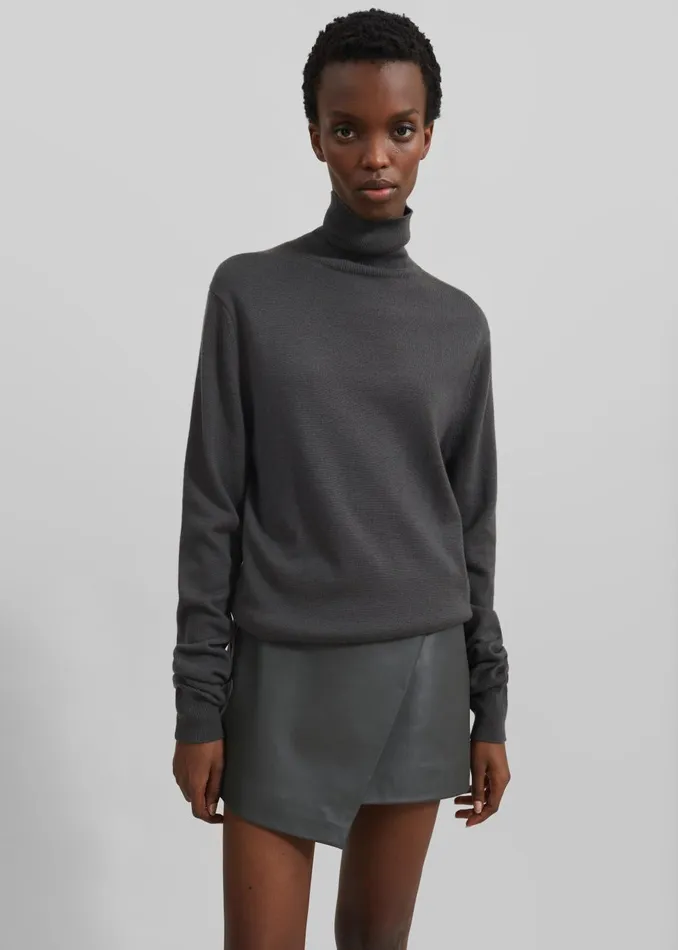 Women Eve Thin Turtleneck Sweater 8211 Light Khaki The Frankie Shop Knitwear