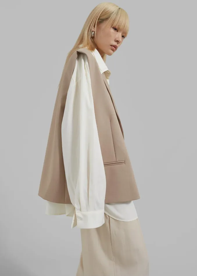Women Kace Boxy Vest 8211 Beige The Frankie Shop Outerwear