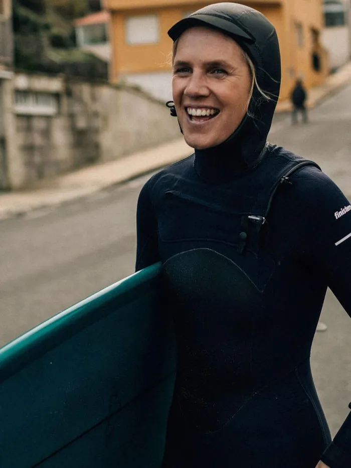 Women Nieuwland 5545mm Yulex Chest Zip Hooded Wetsuit Ink Finisterre Wetsuits Women Nieuwland 5545mm Yulex Chest Zip Hooded Wetsuit Ink Finisterre Wetsuits