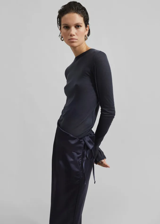 Women Rhone Skirt 8211 Navy The Frankie Shop Bottoms