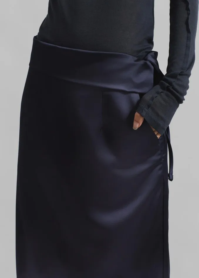 Women Rhone Skirt 8211 Navy The Frankie Shop Bottoms
