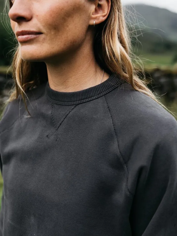 Women Serpentine Sweatshirt Raven Black Finisterre Sweatshirts