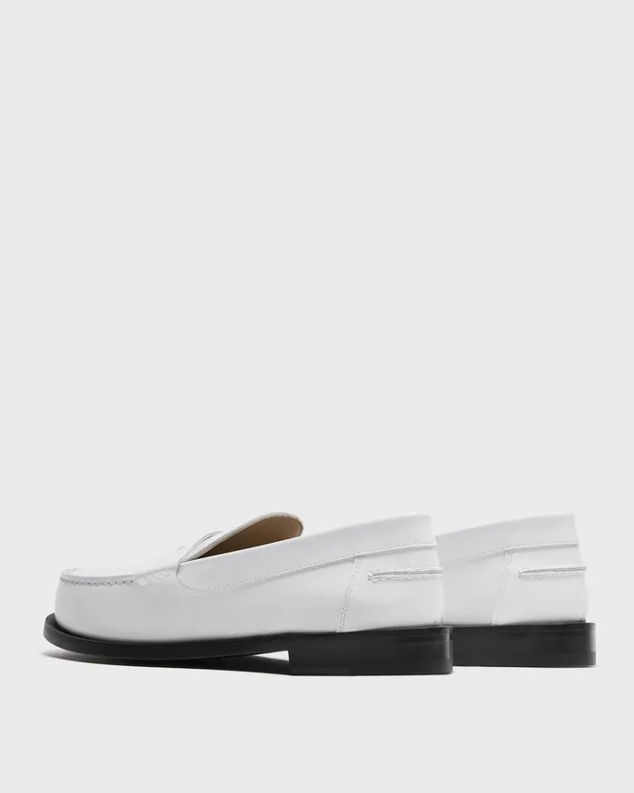 Women Shoes Theory City Loafer In Leather White