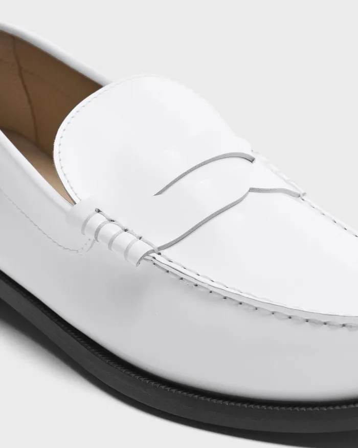 Women Shoes Theory City Loafer In Leather White