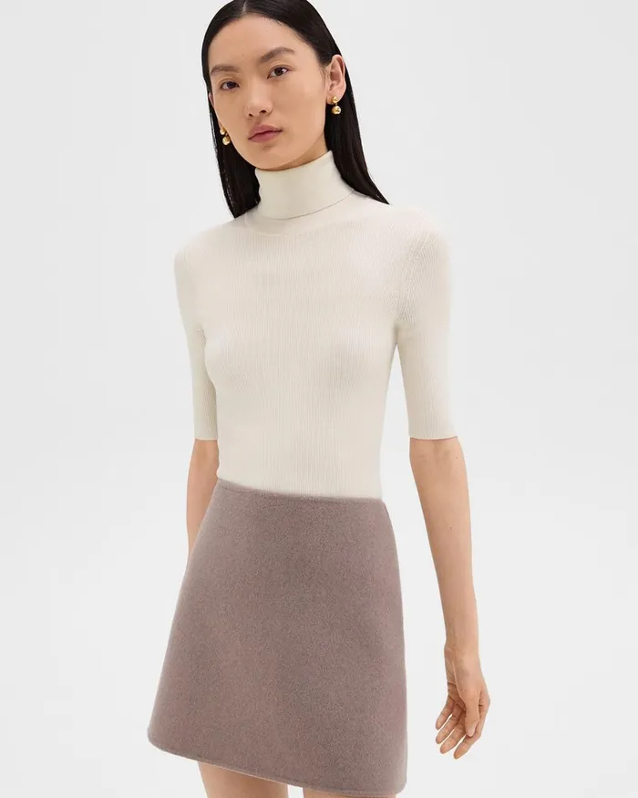 Women Sweaters Cardigans Theory Leenda ShortSleeve Turtleneck In Regal Wool New Ivory