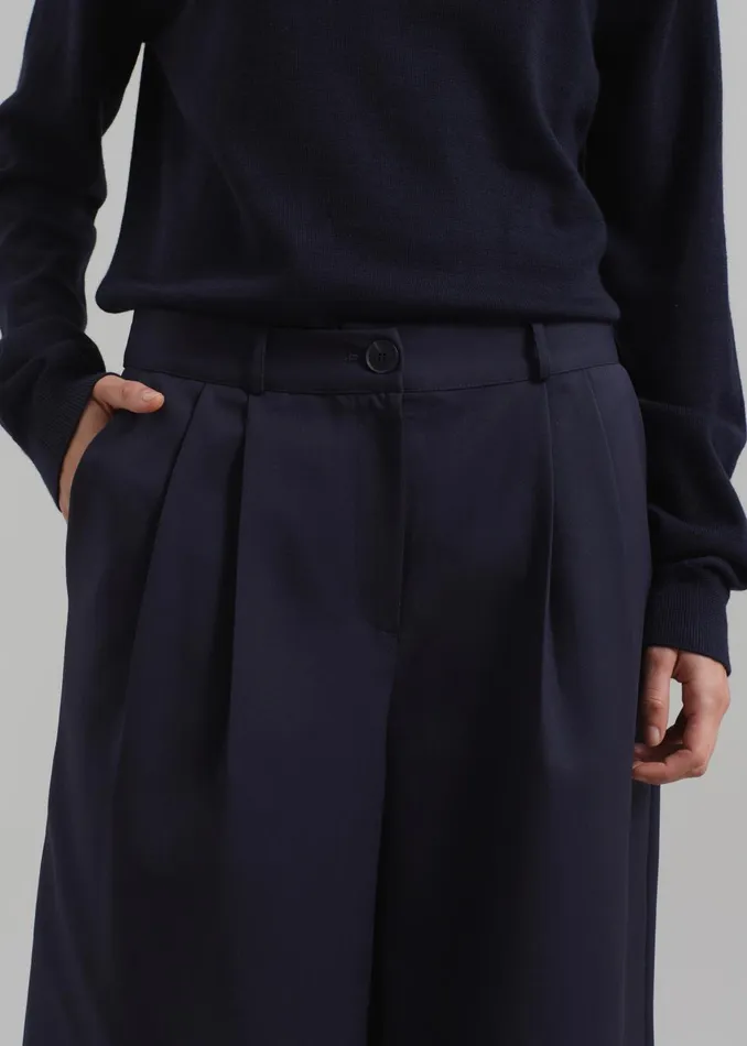 Women Wilma Pleated Bermuda Shorts 8211 Navy The Frankie Shop Bottoms